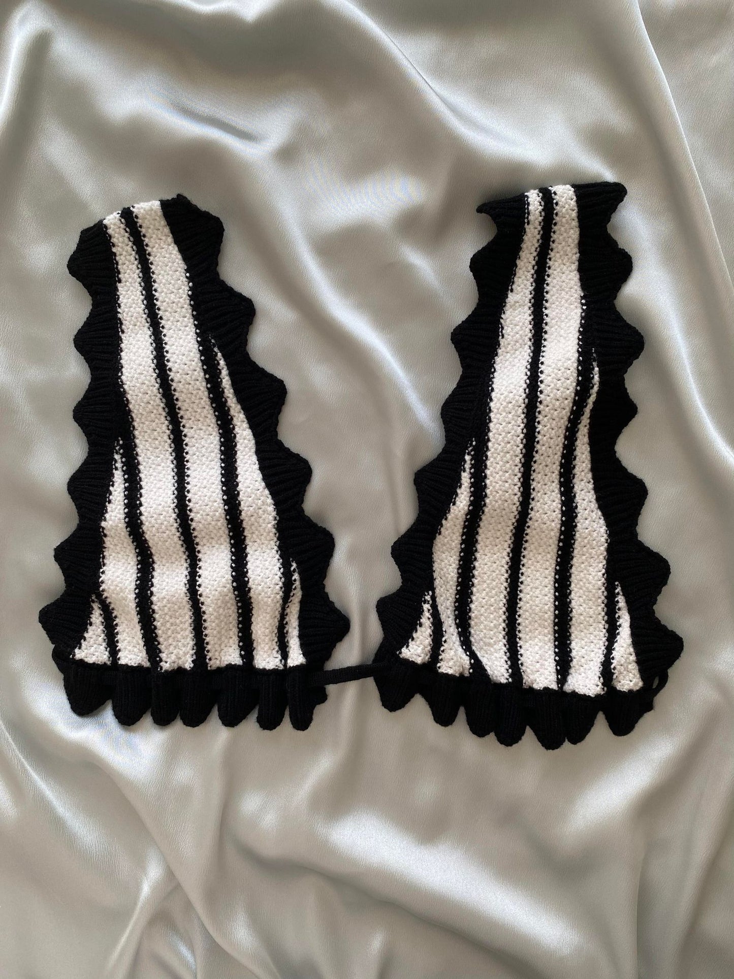 Maria Crochet Set - Black/White